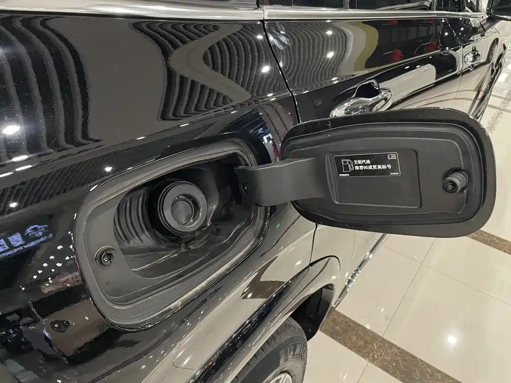 Volvo XC90 — миниатюра 24