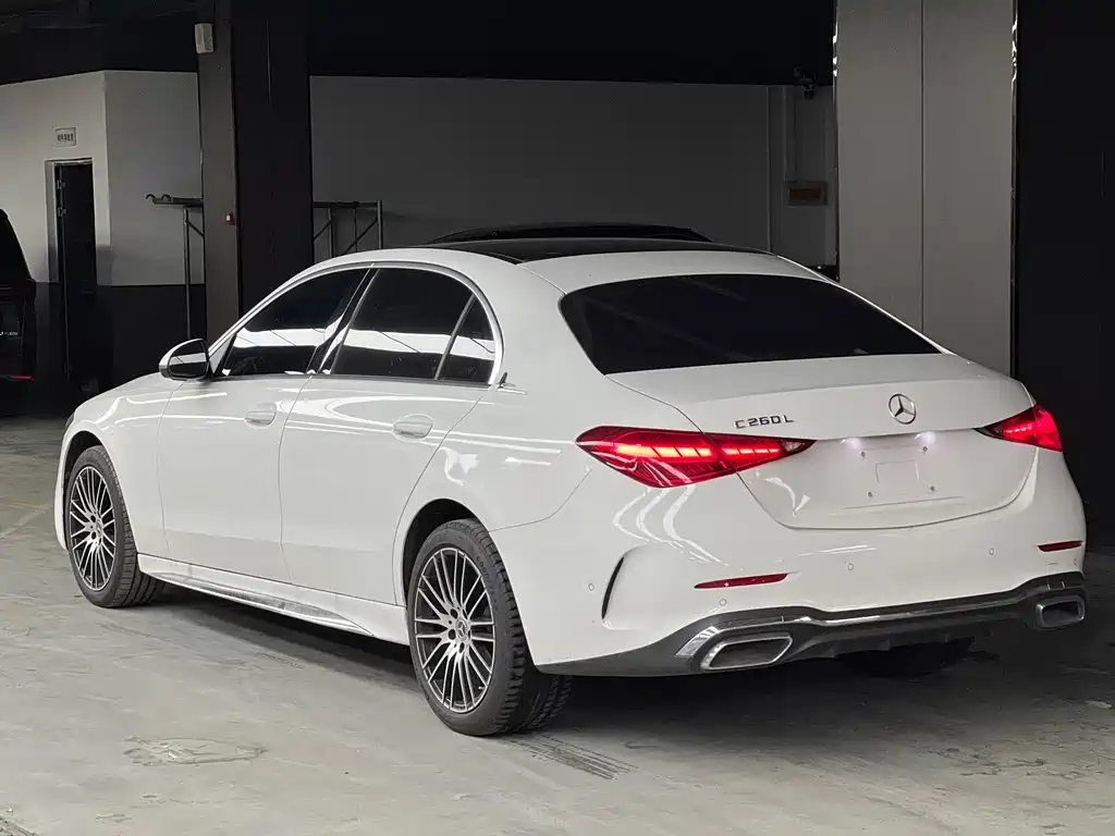 Mercedes-Benz C-Class — миниатюра 4