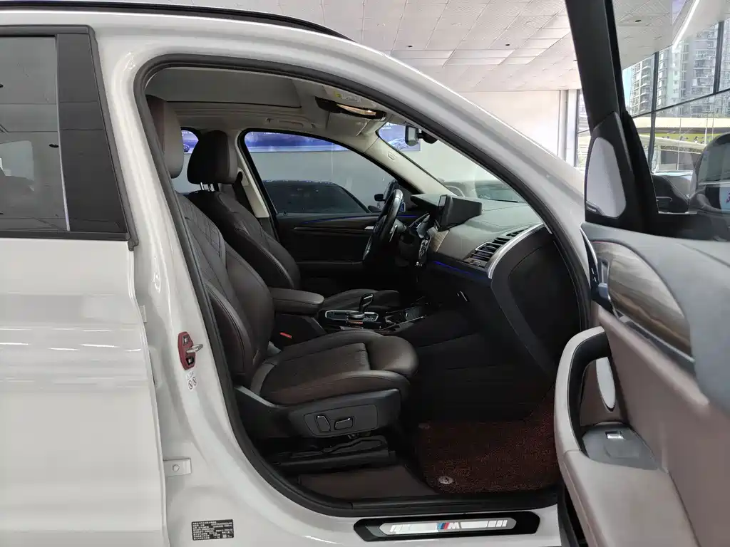 BMW X3 — миниатюра 8