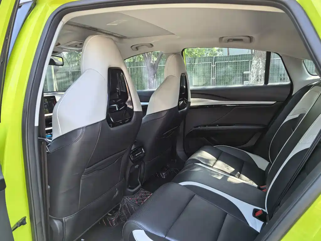 MG MG5 Scorpio — миниатюра 9