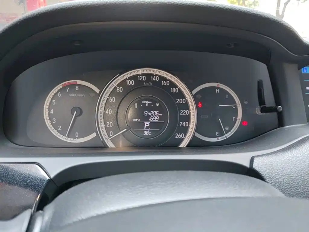 Honda Accord — миниатюра 12