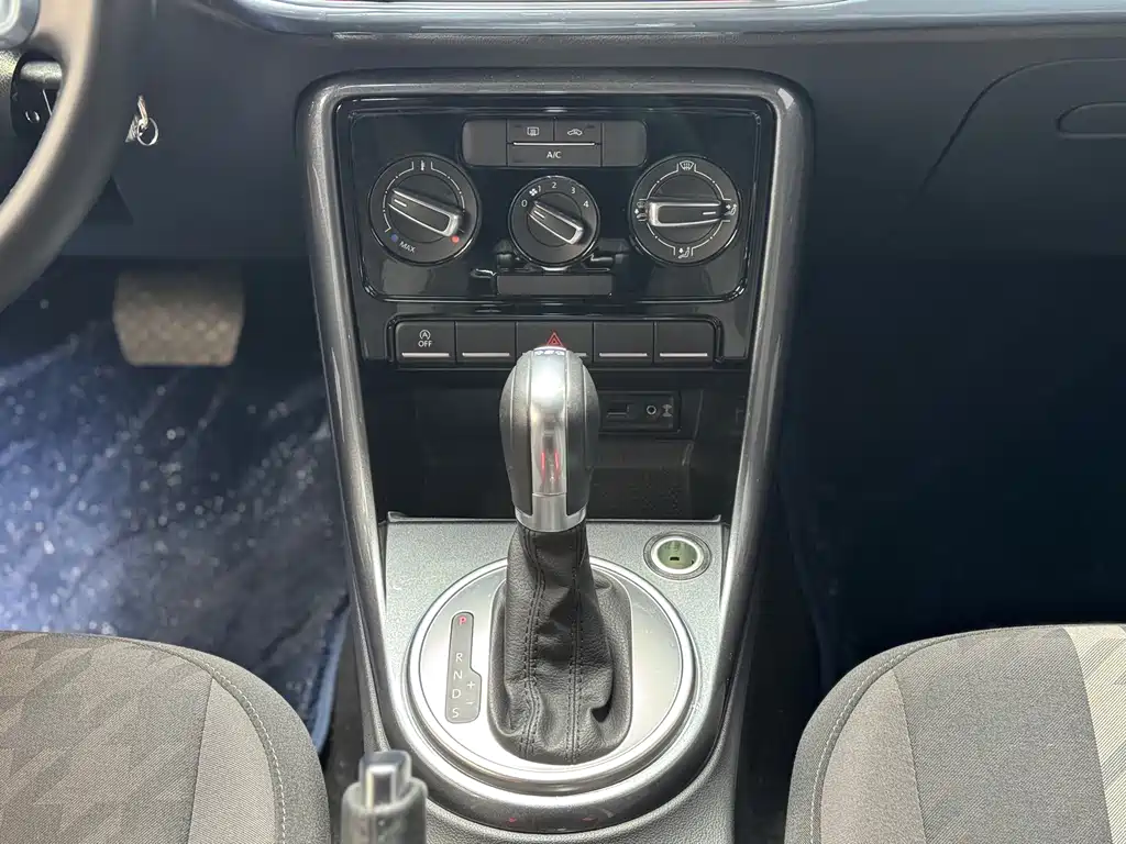 Volkswagen Beetle — миниатюра 15