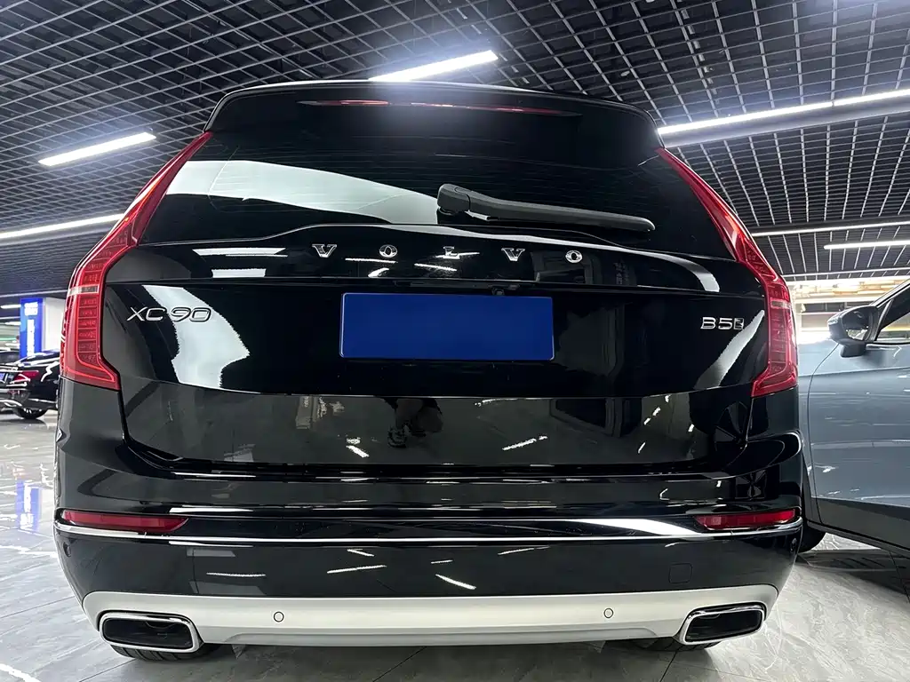 Volvo XC90 — миниатюра 8