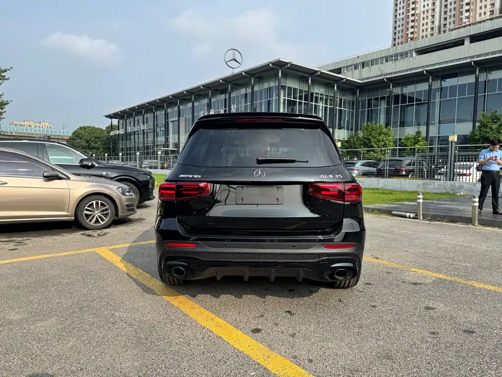 Mercedes-Benz GLB A MG 2026 AMG GLB 35 4MATIC