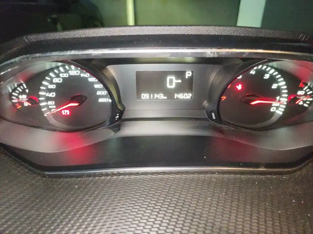 Peugeot 308 — миниатюра 12