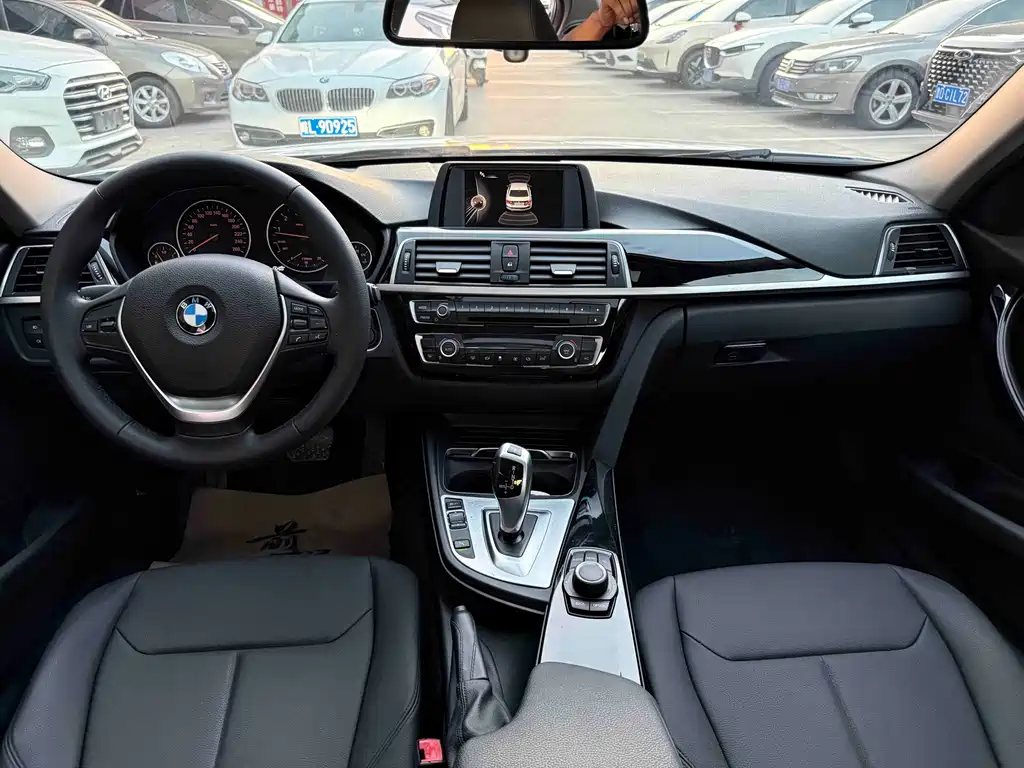 BMW 3 Series — миниатюра 8