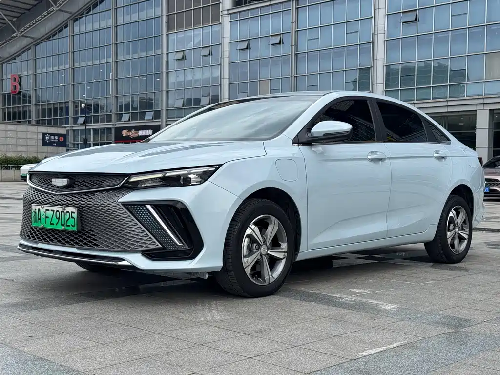 Geely L HiP 2022