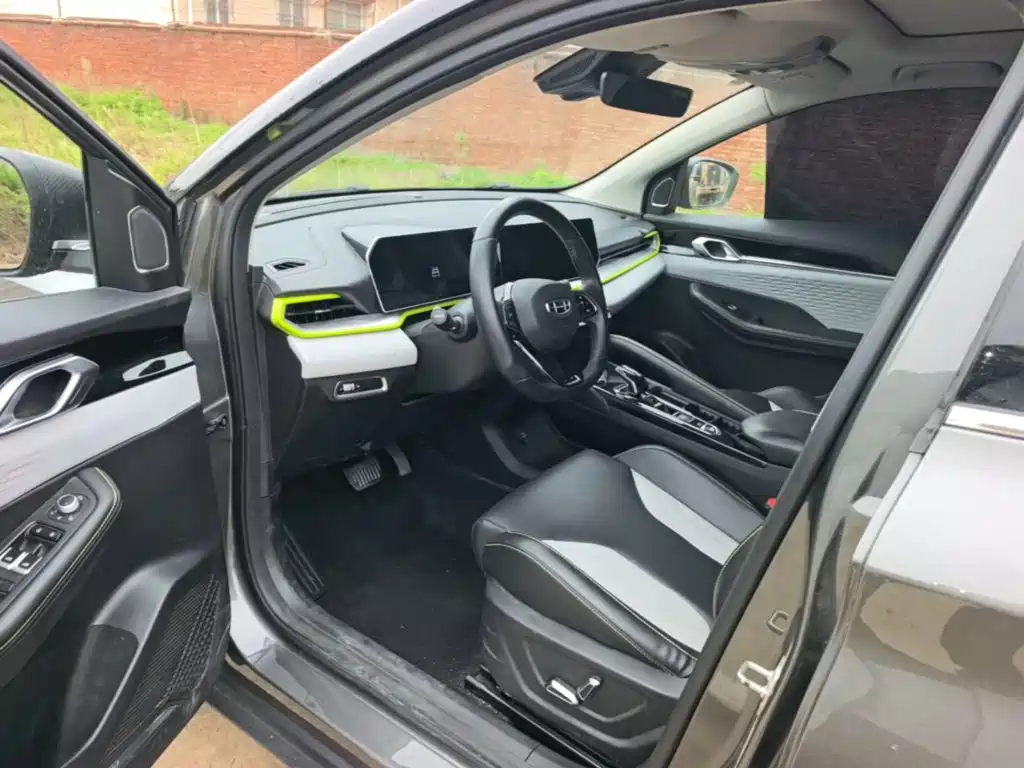 Geely Binyue — миниатюра 16