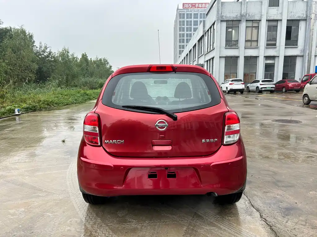 Nissan March — миниатюра 5