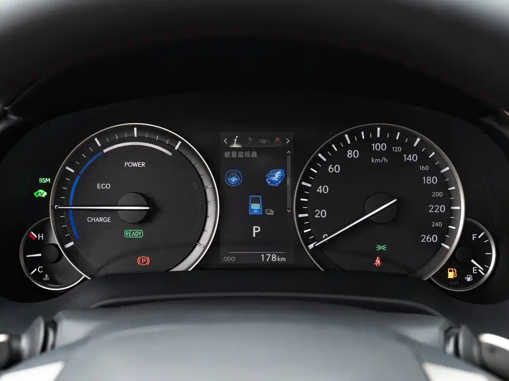 Lexus RX — миниатюра 23