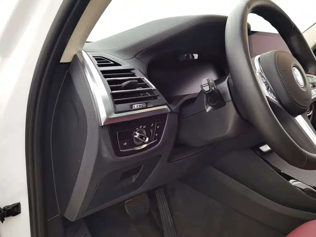 BMW iX3 — миниатюра 8