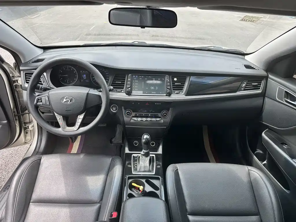 Hyundai Mistra — миниатюра 5