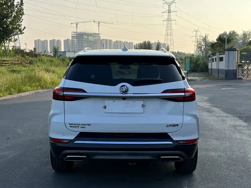 Buick Enclave — миниатюра 6