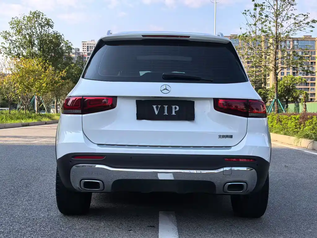 Mercedes-Benz GLB — миниатюра 8