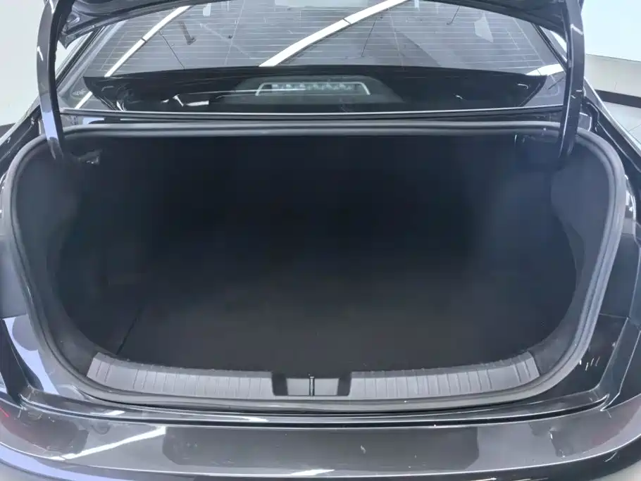 Volkswagen Sagitar — миниатюра 4
