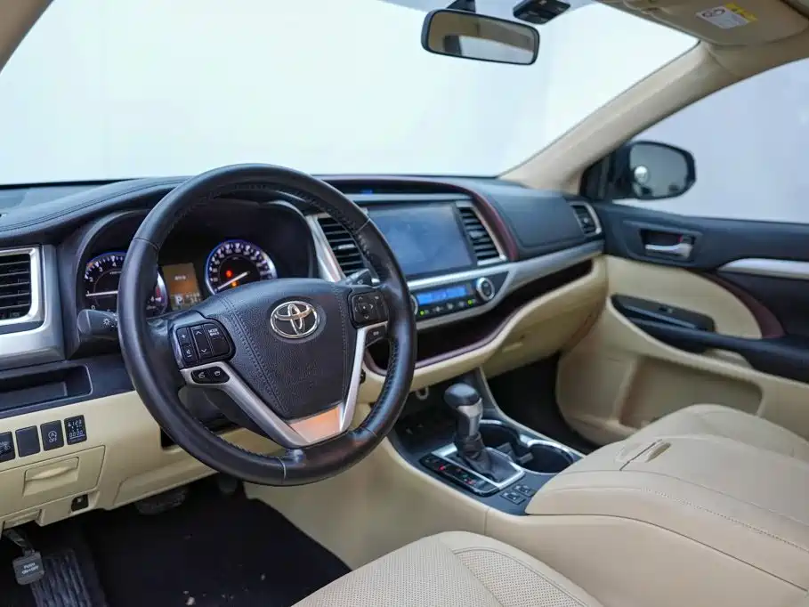 Toyota Highlander — миниатюра 6