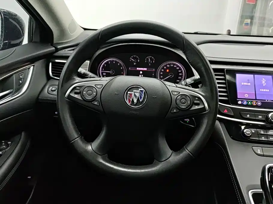 Buick LaCrosse — миниатюра 15