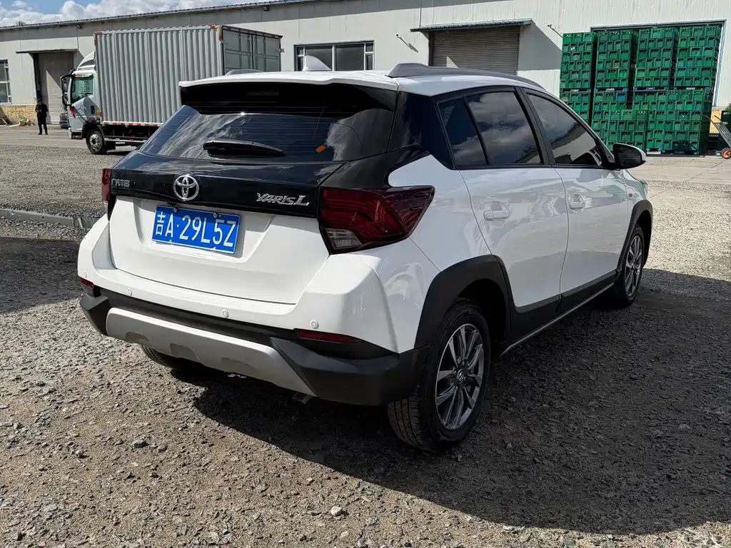 Toyota Yaris L — миниатюра 22