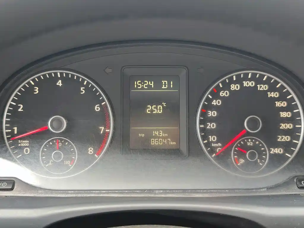Volkswagen Touran — миниатюра 23