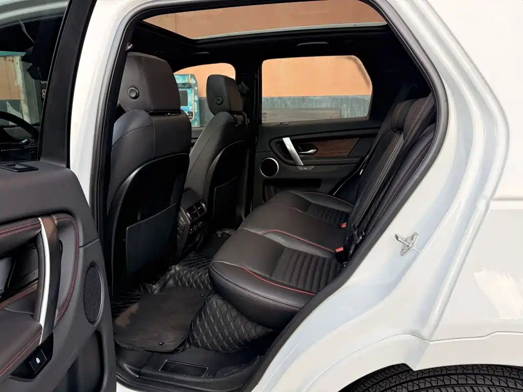 Land Rover Discovery Sport 2022 — фото 9