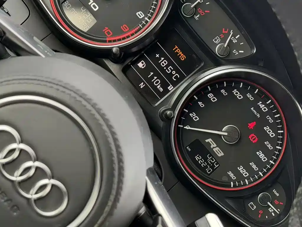 Audi R8 — миниатюра 11