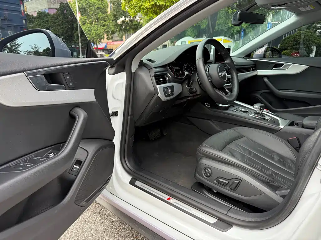 Audi A5 (Import) — миниатюра 12