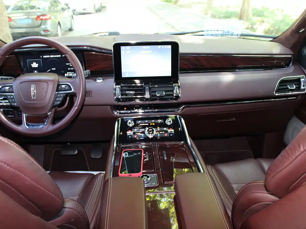 Lincoln Navigator — миниатюра 10