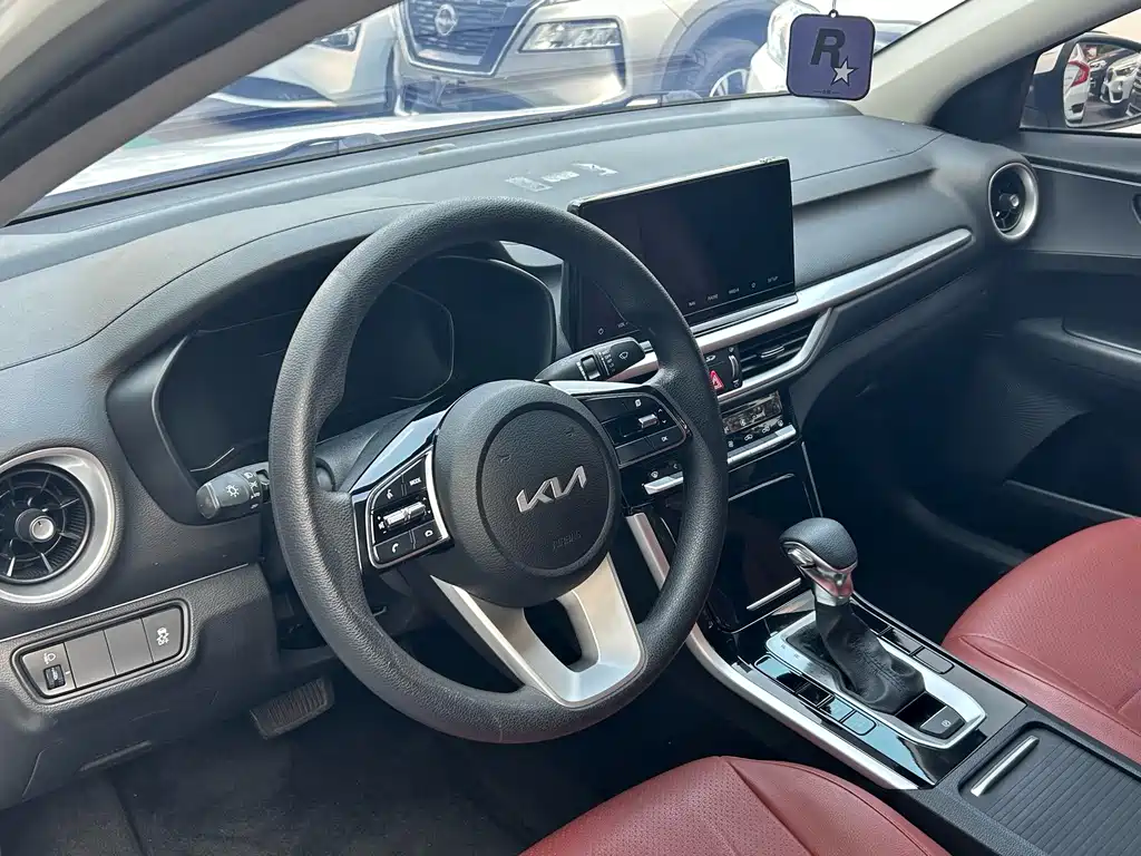 Kia K3 — миниатюра 5