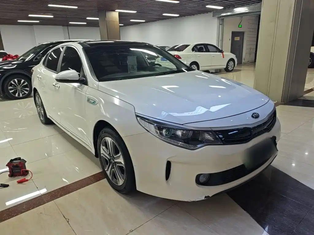 Kia K5 New Energy — миниатюра 4