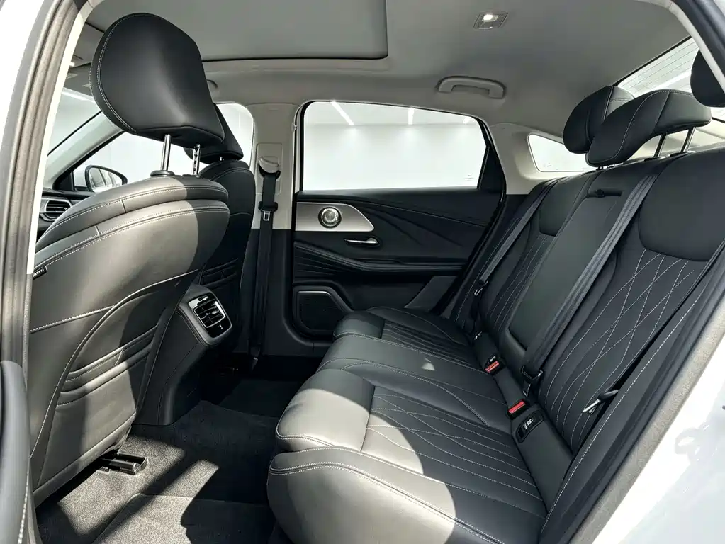 Chery Arrizo 8 — миниатюра 6