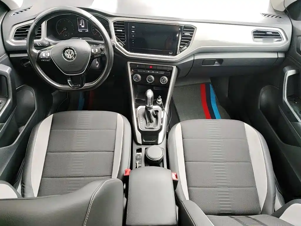 Volkswagen T-Roc — миниатюра 10
