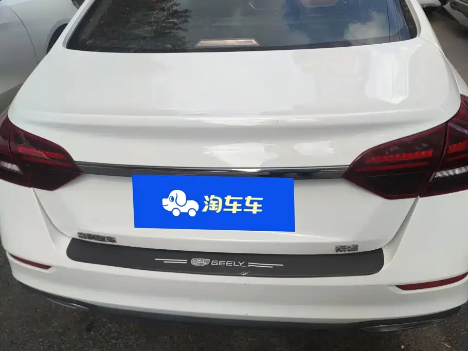 Geely Emgrand - фото 4