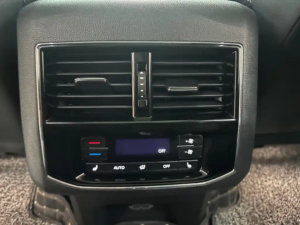 Volkswagen Teramont — миниатюра 19