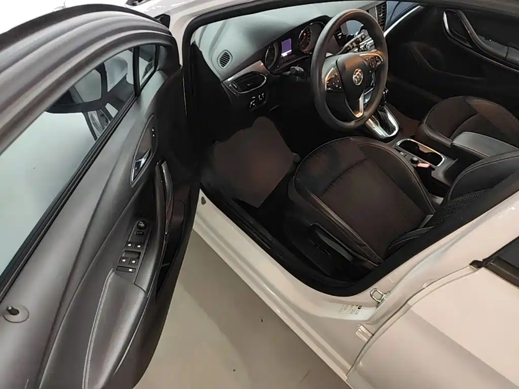 Buick Verano — миниатюра 16