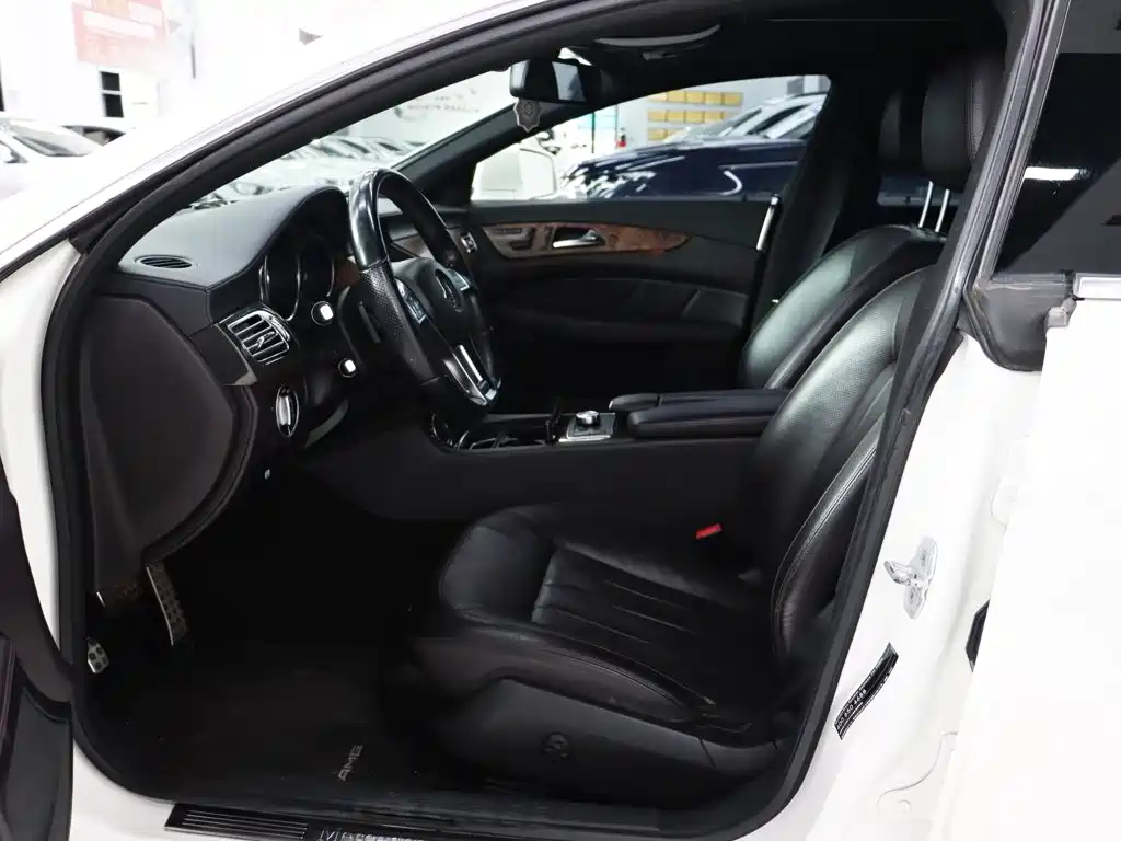 Mercedes-Benz CLS — миниатюра 4