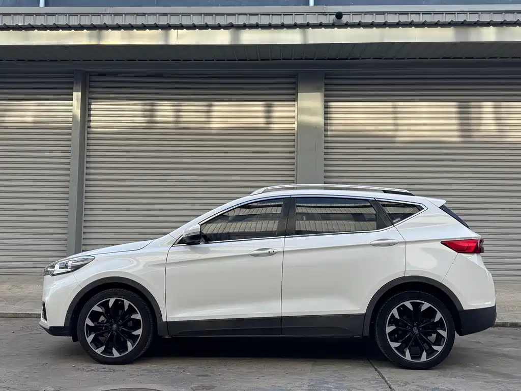 FAW 骏派D80 — миниатюра 3