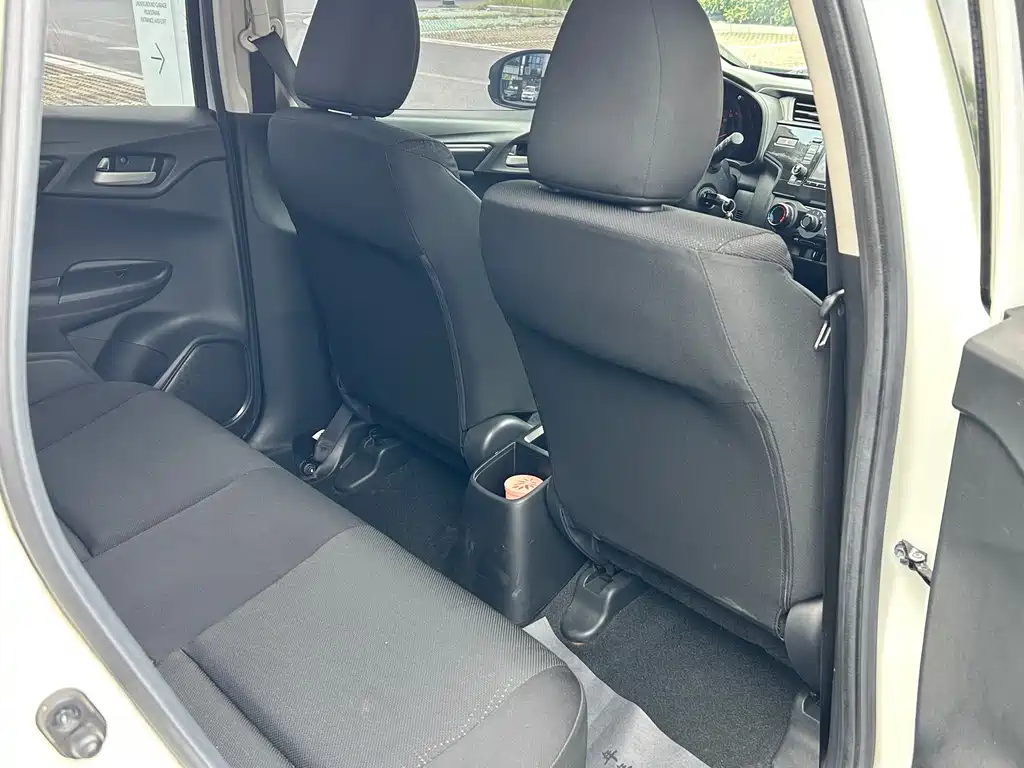 Honda Fit — миниатюра 13