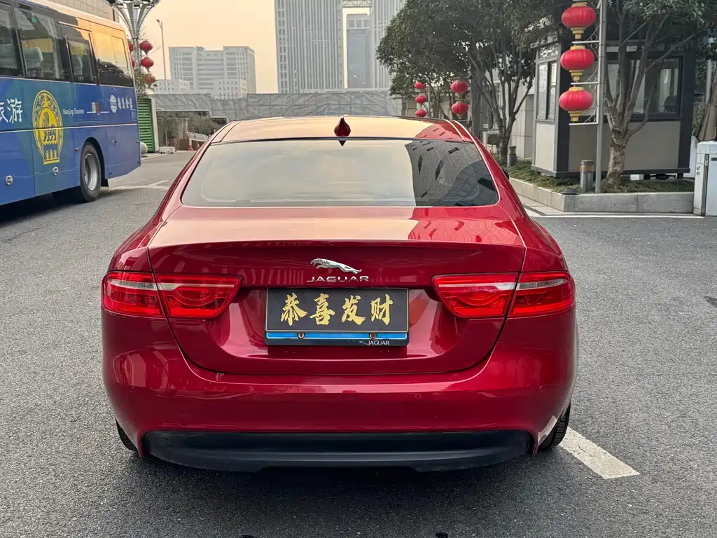 Jaguar XE 2015 2.0T 200PS R-Sport