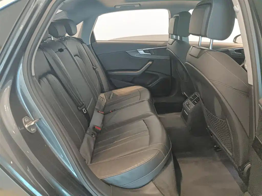 Audi A4L — миниатюра 9