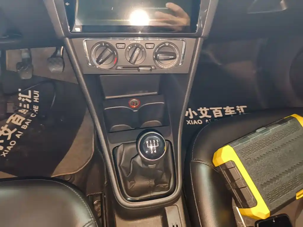 Volkswagen Santana — миниатюра 14