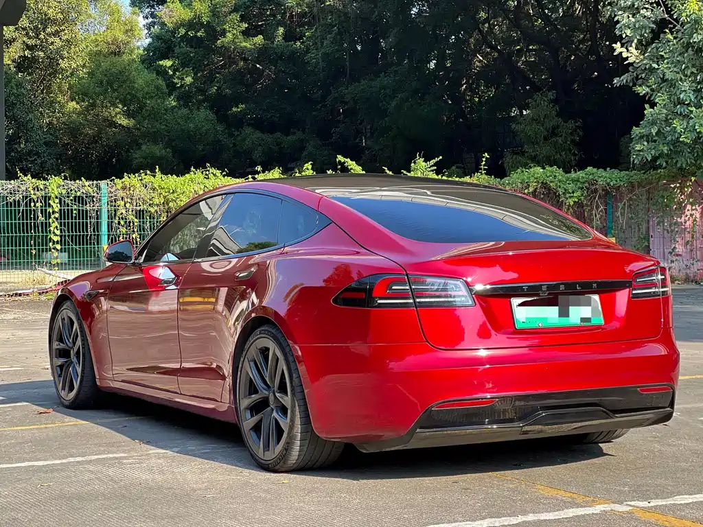 Tesla Model S — миниатюра 6