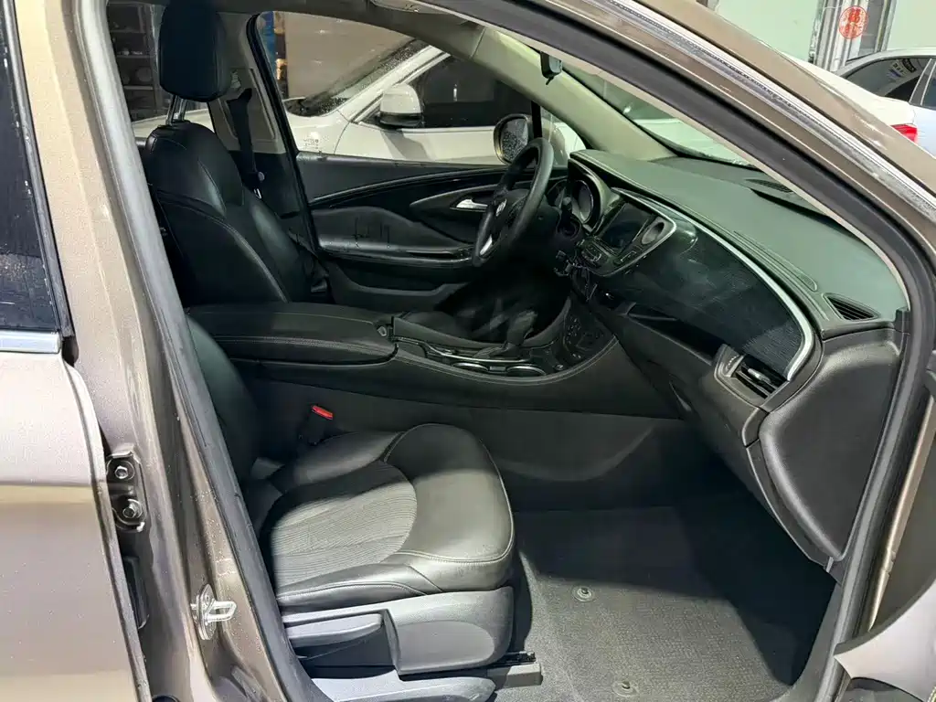 Buick Envision Plus — миниатюра 10