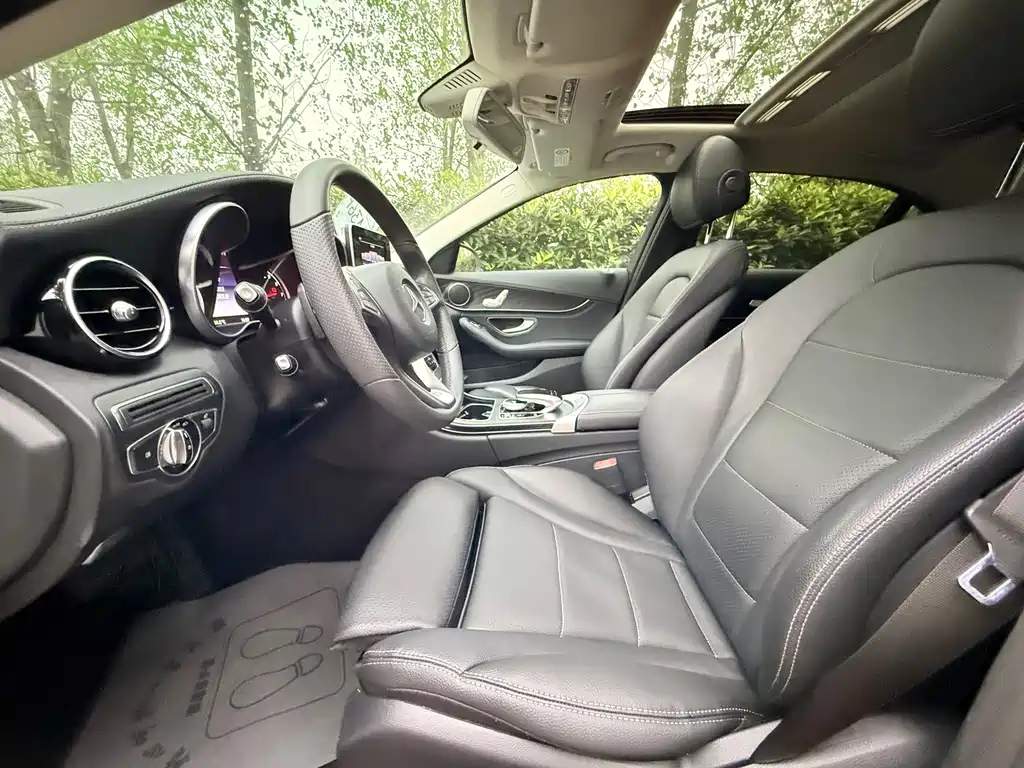 Mercedes-Benz C-Class — миниатюра 6