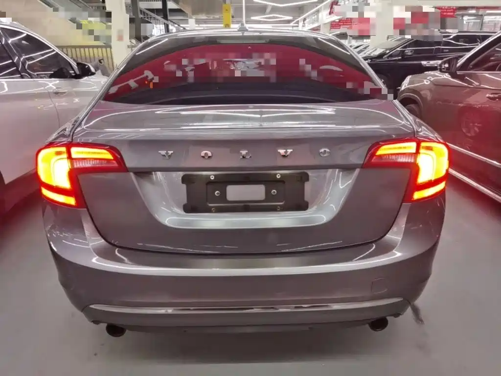 Volvo S60 — миниатюра 6