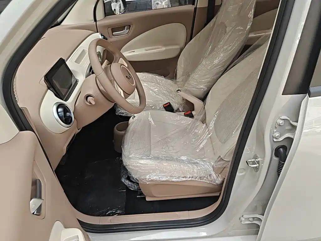 Wuling MINIEV — миниатюра 15
