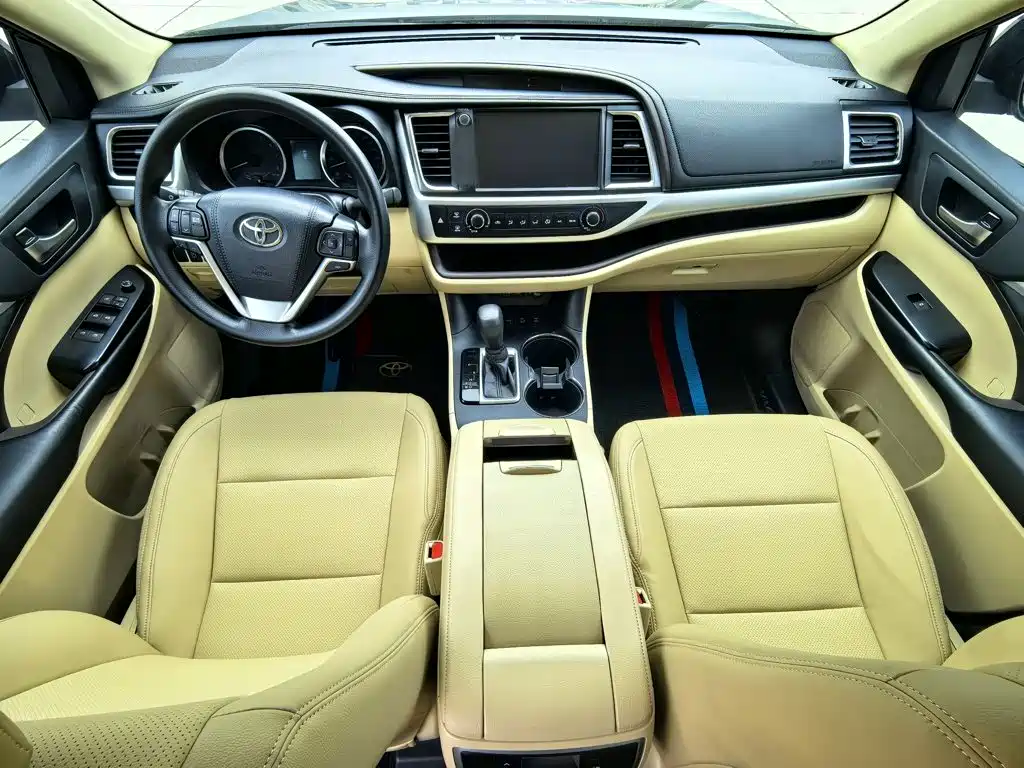 Toyota Highlander — миниатюра 9