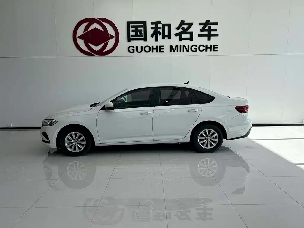 Volkswagen Lavida — миниатюра 4