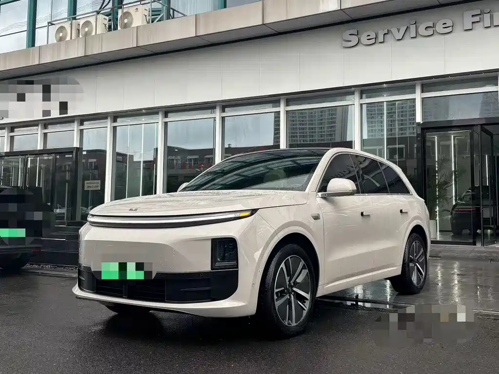 Li Auto L6