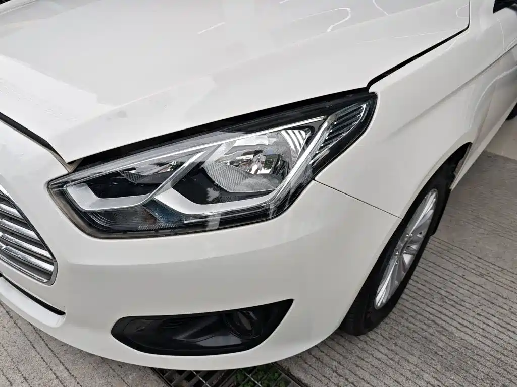 Ford Escort — миниатюра 24