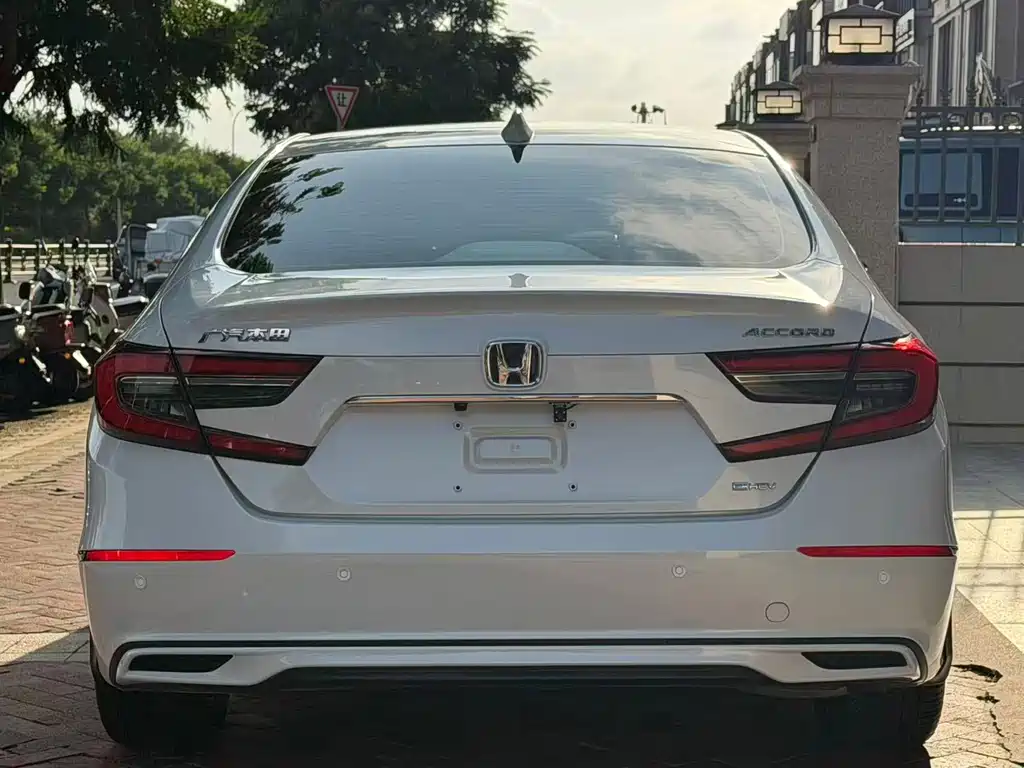 Honda Accord — миниатюра 8